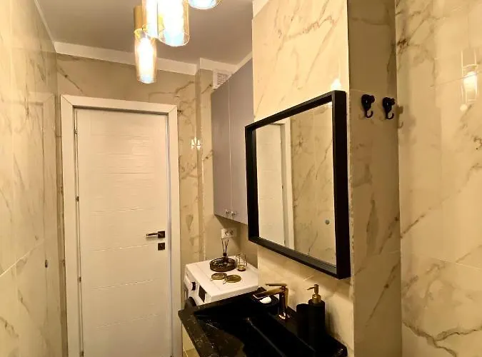 Lovely In The Center Of Apartment Bucharest