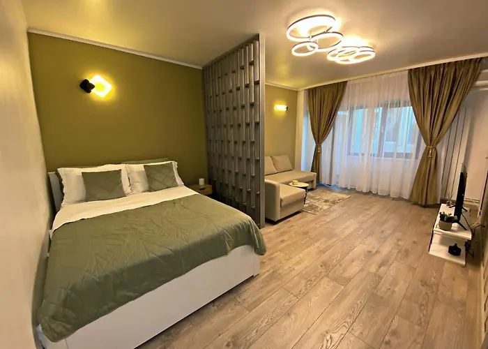 Lovely In The Center Of * Bukarest