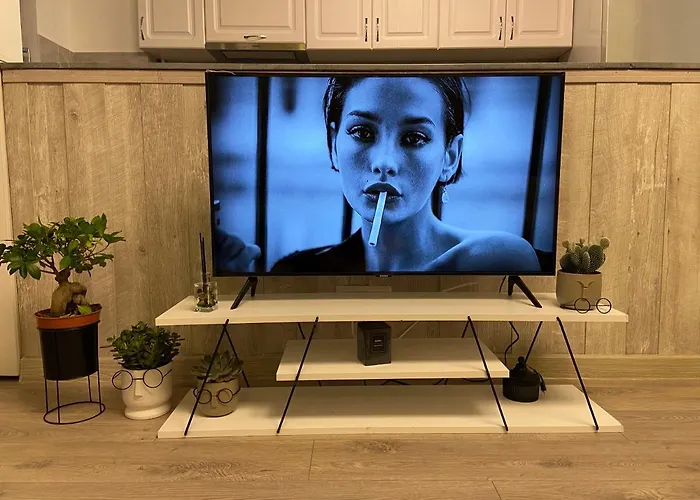 Lovely In The Center Of ブカレスト